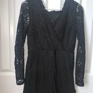 Black Lace Sleeve Shorts Romper Size M